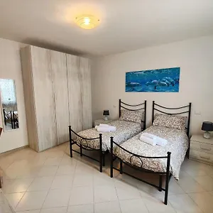 https://casa-la-cartolina.it-tuscanyhotel.com